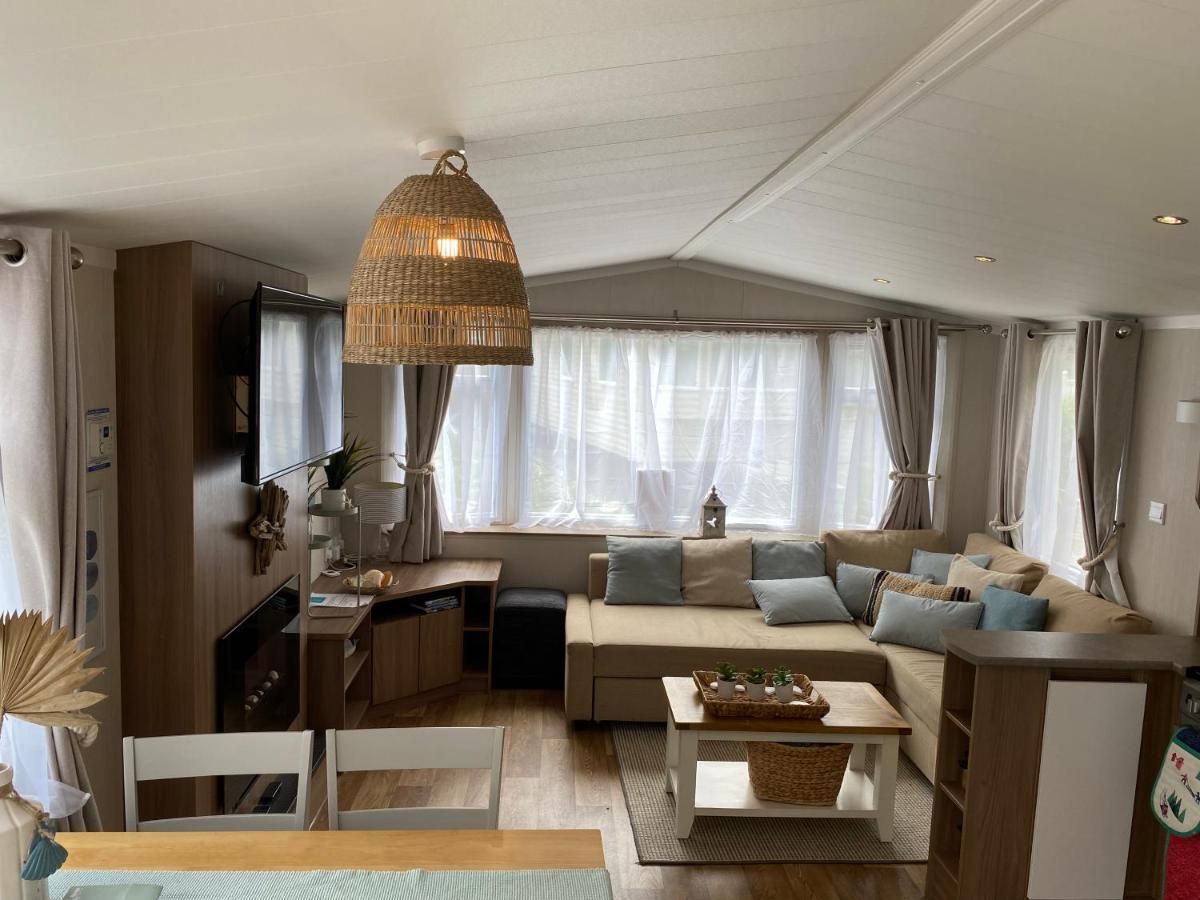 Cosy, Coastal Themed Holiday Home, Rockley Park, Poole, Dorset Bagian luar foto