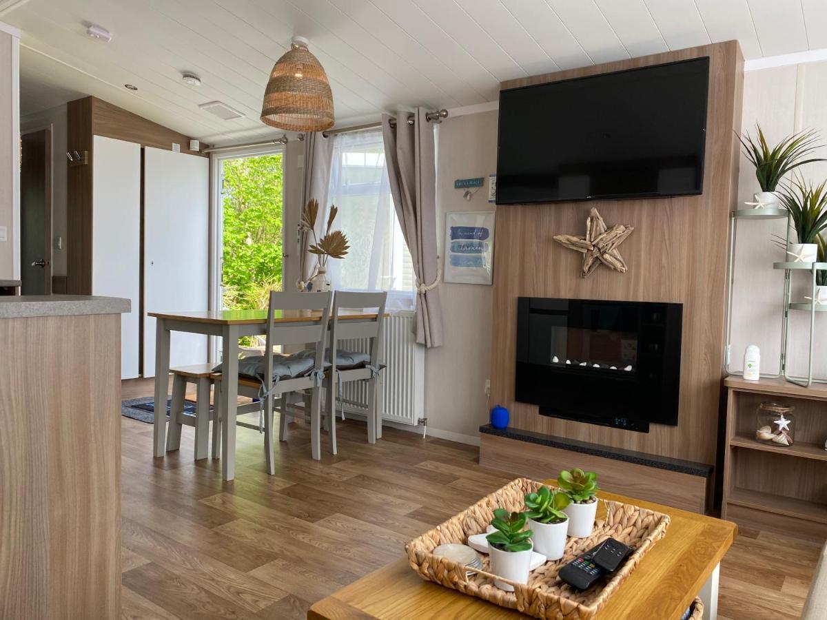 Cosy, Coastal Themed Holiday Home, Rockley Park, Poole, Dorset Bagian luar foto